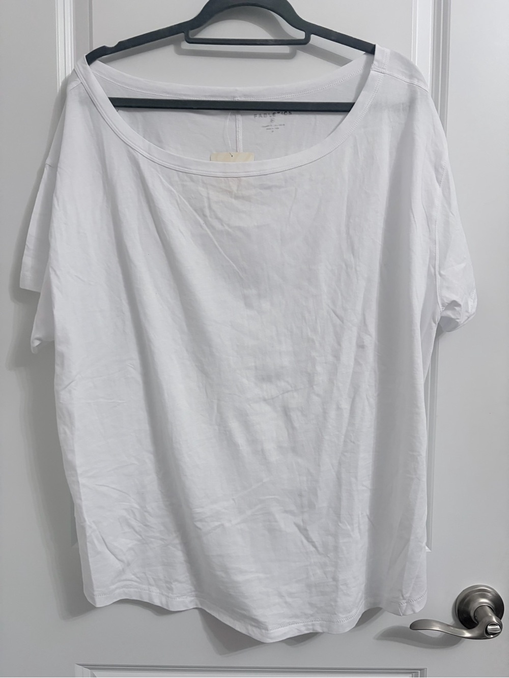 Fabletics White Scoop Neck Short Sleeve Tee Oversized